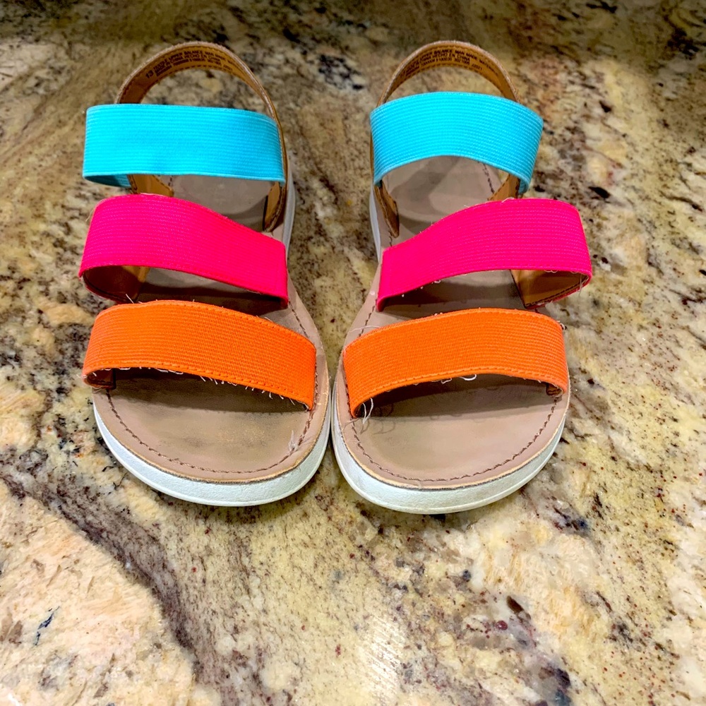 Girls sandals